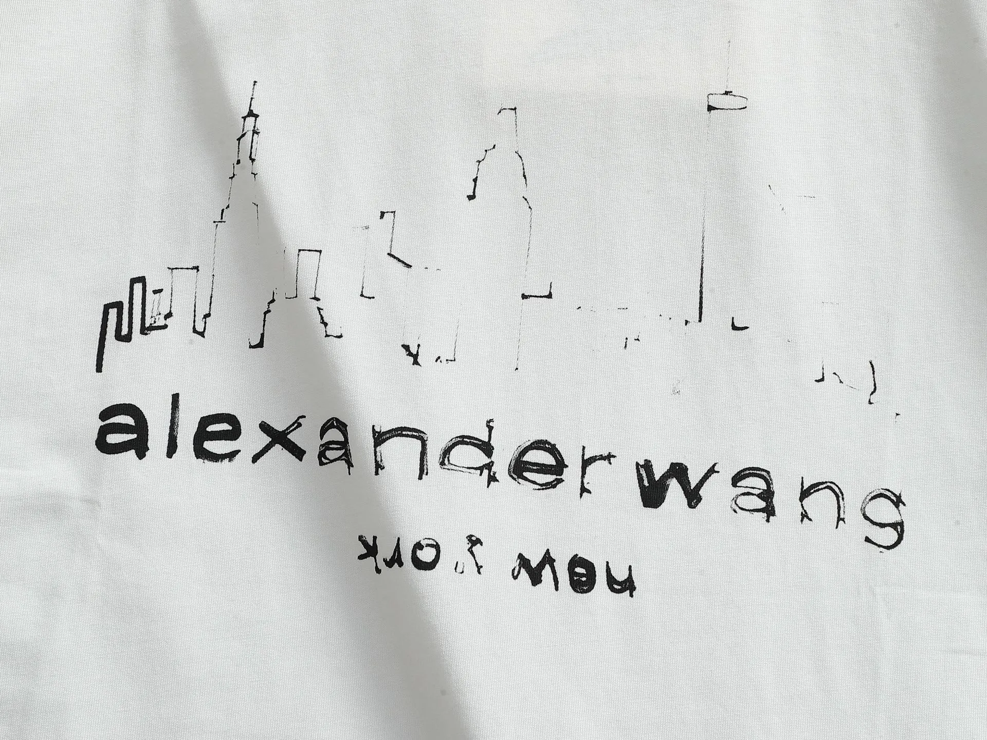 Alexanderwang 2025 New Arrival Same Style👫 T ， ！ ， ， logo ！ ， Versatile， ， ！ ！ Classic Versatile T ， logo ！ ！ Quality ， ！！ ：Black White Size：XS S M L